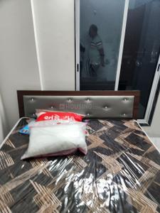 Bedroom Image of 1050 Sq.ft 2.5 BHK Apartment / Flat for rent in Samvedna 3, Vaishali Nagar Rajkot for Rs. 21000