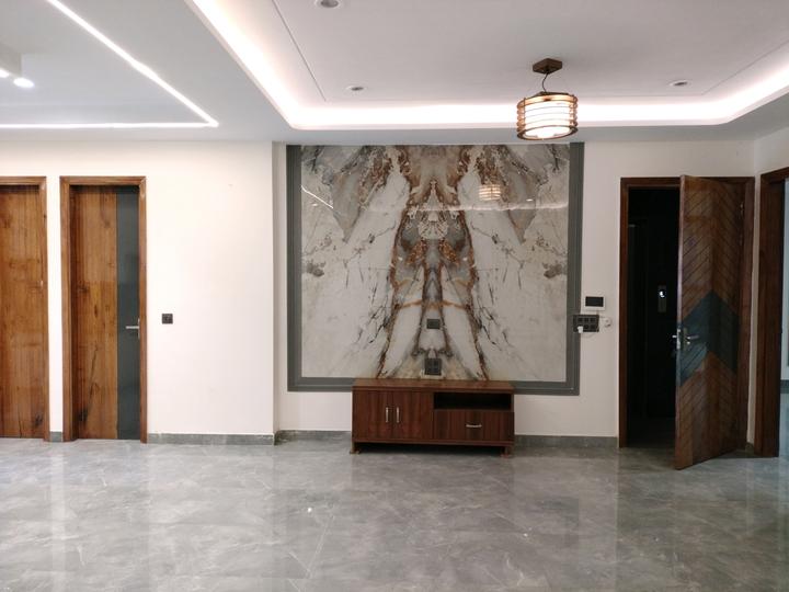 Dwarka sector 8 Main Image 1