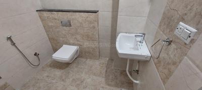 Bathroom Image of 1880 Sq.ft 3 BHK Duplex for rent in NM London Villas Apartment, Bhawrasla Indore for Rs. 20000