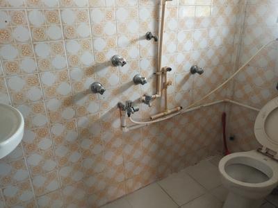 Valeram Building Bathroom Two 3