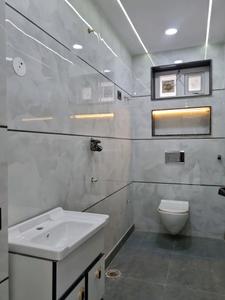 Common Bathroom Image of 900 Sq.ft 3 BHK Apartment / Flat for sale in Dwarka Mor New Delhi for Rs. 7200001