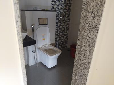 Bathroom Image of 550 Sq.ft 1 BHK Apartment / Flat for rent in Godrej Upavan, Bhiwandi Thane for Rs. 11000