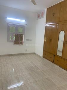 Bedroom Image of 1600 Sq.ft 4 BHK Apartment / Flat for sale in Nilgiri Apartments, Alaknanda New Delhi for Rs. 40000000