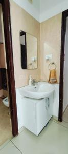 Bathroom Image of 1705 Sq.ft 3 BHK Apartment / Flat for rent in Darshanam Central Park, Sayajiganj Vadodara for Rs. 33000