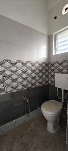 Bathroom Image of 880 Sq.ft 3 BHK Apartment / Flat for sale in Behala Kolkata for Rs. 3600000