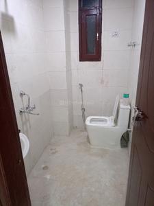 Bathroom Image of 2200 Sq.ft 3 BHK Independent House for rent in Sector 26 Noida for Rs. 42000