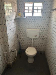 Bathroom Image of 500 Sq.ft 1 BHK Apartment / Flat for rent in Dankuni Hooghly for Rs. 7500