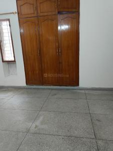 Bedroom Image of 2400 Sq.ft 4 BHK Apartment / Flat for sale in Bathal apartment, Patparganj New Delhi for Rs. 34000000