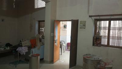 Hall Image of 1000 Sq.ft 2 BHK Independent House for rent in Rajajipuram Lucknow for Rs. 8000