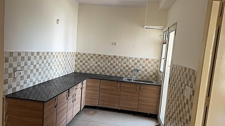 Gaursons Gaur City 1st Avenue Main Image 1