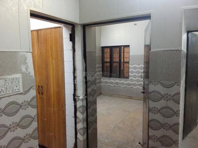 Bathroom Image of 900 Sq.ft 2 BHK Builder Floor for rent in Vasundhara Ghaziabad for Rs. 14000