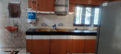 Kitchen Image of 1500 Sq.ft 1 BHK Independent House for rent in Gomti Nagar Lucknow for Rs. 19000