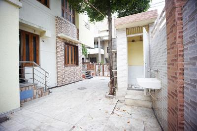 Balcony Image of 5850 Sq.ft 5 BHK Independent House for sale in Bapunagar Ahmedabad for Rs. 31100000