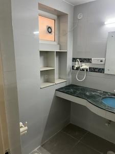 Kitchen Image of 1600 Sq.ft 3 BHK Apartment / Flat for rent in Sector 34 Noida for Rs. 48000