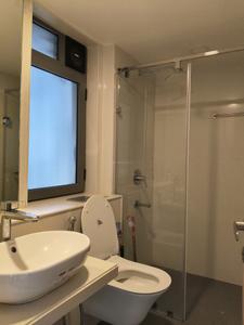 Common Bathroom Image of 655 Sq.ft 2 BHK Apartment / Flat for sale in Mansarovar Residency, Vikhroli East Mumbai for Rs. 14000000