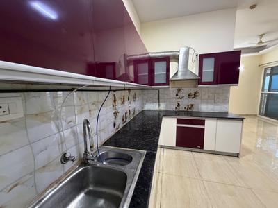 Kitchen Image of 1850 Sq.ft 3 BHK Apartment / Flat for rent in Gaurs Sports Wood, Sector 79 Noida for Rs. 43000