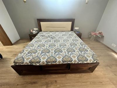 Bedroom Image of 1800 Sq.ft 3.5 BHK Apartment / Flat for rent in Sector 105 Noida for Rs. 30000