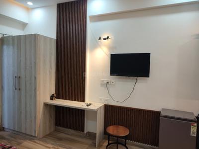 Bedroom Image of 435 Sq.ft 1 RK Studio for rent in Paramount Golfforeste Oak &amp; Pine, Surajpur Greater Noida for Rs. 17000