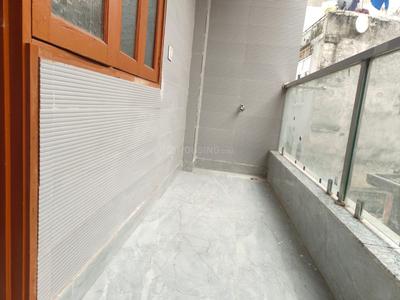 Balcony Image of 900 Sq.ft 3 BHK Builder Floor for sale in Mayur Vihar Phase 1 New Delhi for Rs. 9000000