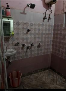 Bathroom Image of 650 Sq.ft 1 BHK Independent House for rent in Sodepur Kolkata for Rs. 8000