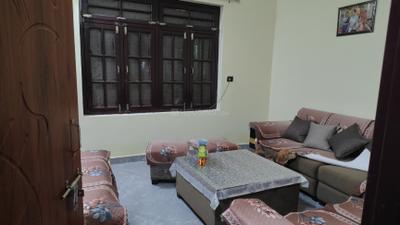 Living Room Image of 2200 Sq.ft 4 BHK Independent House for sale in Gaurabagh Lucknow for Rs. 8500000