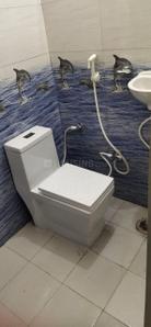 Bathroom Image of 900 Sq.ft 2 BHK Apartment / Flat for rent in Govindpuram Ghaziabad for Rs. 12000