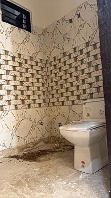 Bathroom Image of 900 Sq.ft 3 BHK Apartment / Flat for sale in Govindpuram Ghaziabad for Rs. 3900000