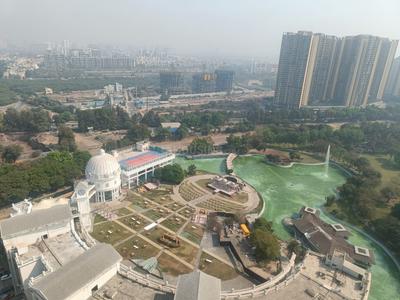 Balcony Image of 1350 Sq.ft 2.5 BHK Apartment / Flat for sale in Amanora Gateway Towers 98 And 99, Hadapsar Pune for Rs. 28100000