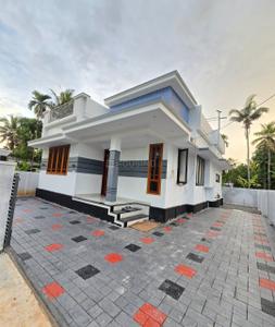 Image of 700 Sq.ft 2 BHK Independent House for sale in Alangad, Kochi for Rs. 3400000