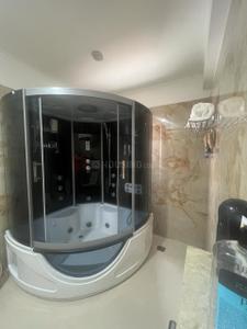 Bathroom Image of 4700 Sq.ft 4 BHK Duplex for sale in Royal Apartment, Sigma IV Greater Noida for Rs. 46000000