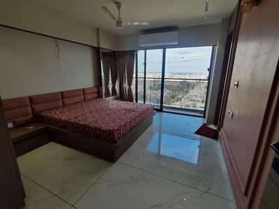 Bedroom Image of 5615 Sq.ft 5 BHK Apartment / Flat for sale in Iscon Platinum, Bopal Ahmedabad for Rs. 47500000
