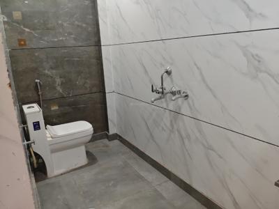 Bathroom Image of 600 Sq.ft 1 BHK Builder Floor for sale in Vaishali Ghaziabad for Rs. 3800000