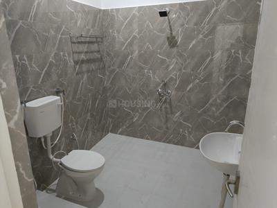 Bathroom Image of 1100 Sq.ft 2 BHK Builder Floor for rent in Surajkund Colony Gorakhpur for Rs. 10000