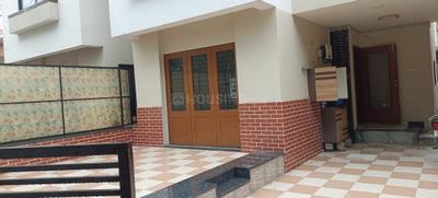 Image of 2400 Sq.ft 3.5 BHK Villa for rent in Nilamber Oriens, Sunpharma Road, Vadodara for Rs. 40000