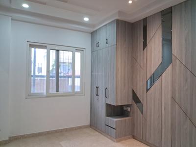 Bedroom Image of 1350 Sq.ft 3 BHK Builder Floor for rent in Paschim Vihar New Delhi for Rs. 50000