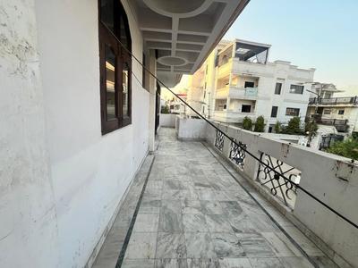 Balcony Image of 1500 Sq.ft 3 BHK Builder Floor for rent in Rawat Pur Kanpur for Rs. 26000