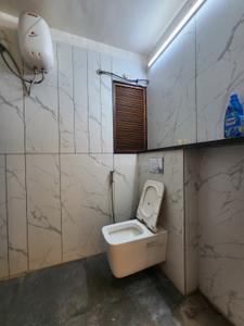 Bathroom Image of 2201 Sq.ft 4 BHK Apartment / Flat for rent in Wanwadi Pune for Rs. 75000