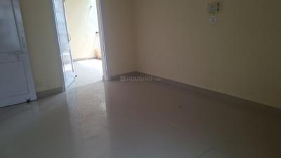 Bedroom Image of 1300 Sq.ft 3 BHK Apartment / Flat for rent in Bathal apartment, Patparganj New Delhi for Rs. 35500