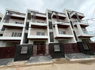 Building Image of 2700 Sq.ft 4 BHK Independent House for sale in Chitaipur Varanasi for Rs. 14000000