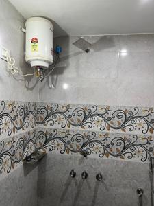 Bathroom Image of 350 Sq.ft 1 RK Apartment / Flat for rent in Amaniganj Ayodhya for Rs. 8000