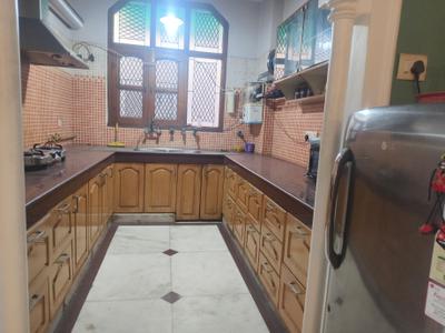 Kitchen Image of 1800 Sq.ft 3 BHK Builder Floor for rent in Sector 41 Noida for Rs. 40000
