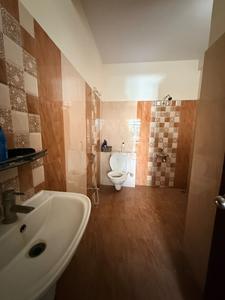 Bathroom Image of 1850 Sq.ft 3.5 BHK Duplex for rent in Fortune Glory Extension II, Bawadiya Kalan Bhopal for Rs. 25000