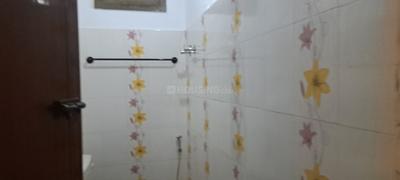 Bathroom Image of 920 Sq.ft 3 BHK Apartment / Flat for rent in Devis Redhills Sirinium, Red Hills Chennai for Rs. 10000