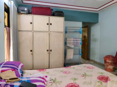 Bedroom Image of 810 Sq.ft 2 BHK Apartment / Flat for sale in Vile Parle East Mumbai for Rs. 33000000