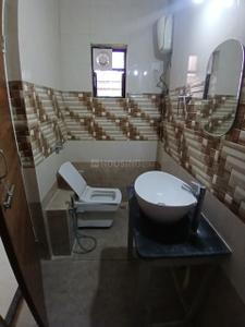 Bathroom Image of 1750 Sq.ft 3 BHK Apartment / Flat for rent in Dharampeth Nagpur for Rs. 45000