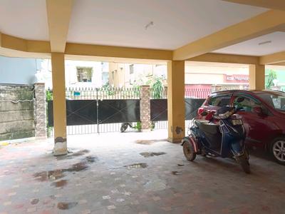 Car Garage Image of 1300 Sq.ft 3 BHK Apartment / Flat for rent in Kasba Kolkata for Rs. 27000