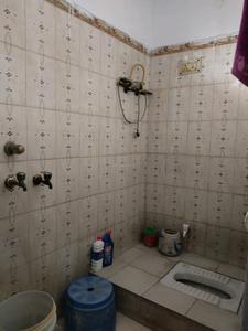 Common Bathroom Image of 865 Sq.ft 2 BHK Apartment / Flat for sale in Sahibabad Industrial Area Ghaziabad for Rs. 6000000