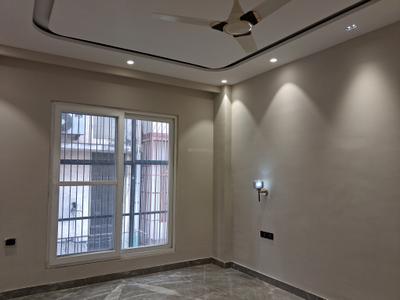 Bedroom Image of 2700 Sq.ft 4 BHK Builder Floor for sale in Paschim Vihar New Delhi for Rs. 65000000