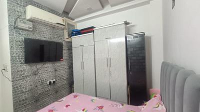 Bedroom Image of 375 Sq.ft 1 BHK Builder Floor for sale in Sector 4 Rohini New Delhi for Rs. 3500000