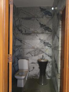 Common Bathroom Image of 1450 Sq.ft 3 BHK Builder Floor for sale in Indirapuram Ghaziabad for Rs. 10300000